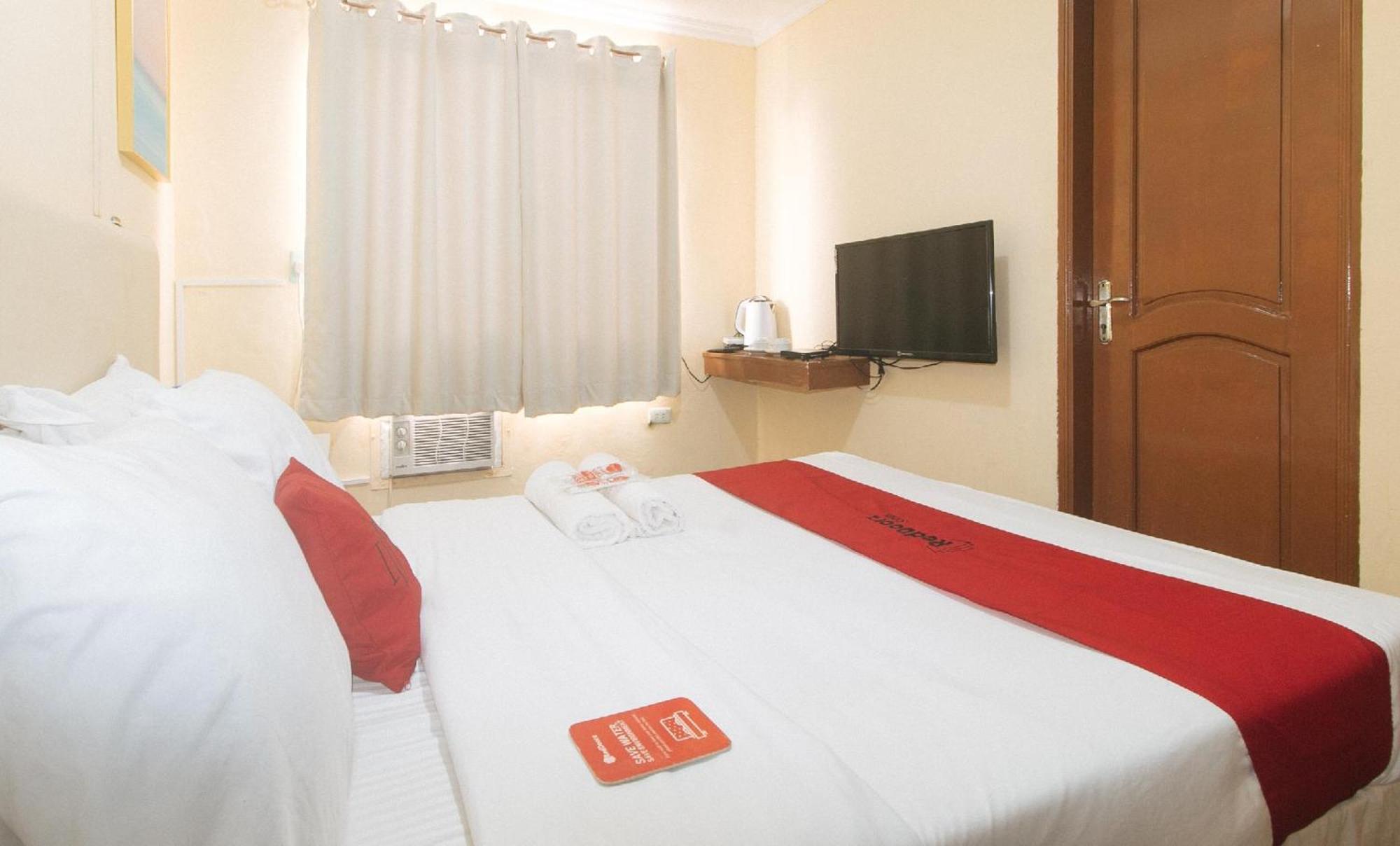 Reddoorz Premium At The Grand Peninsula Suites Balanga Екстериор снимка