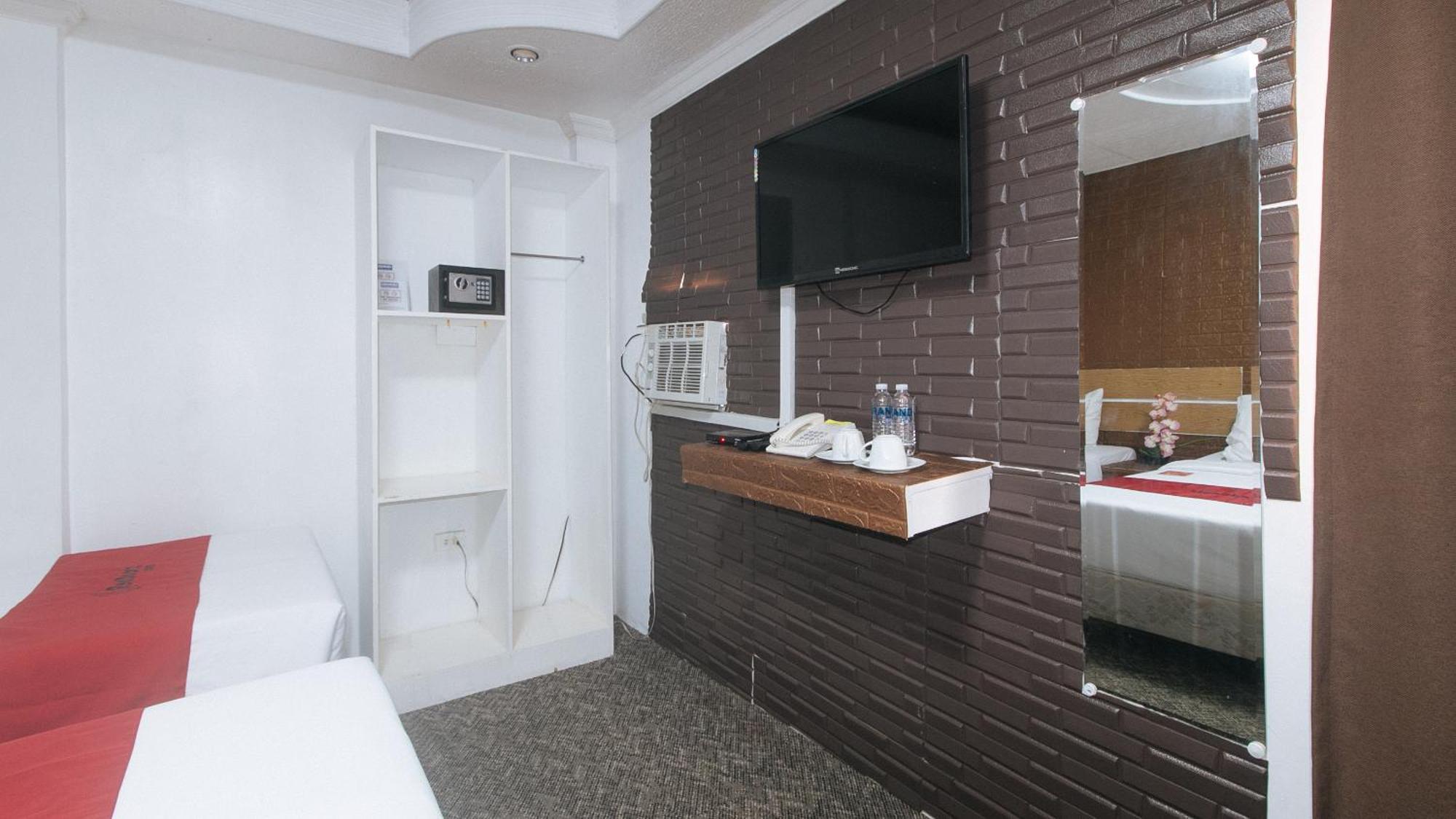 Reddoorz Premium At The Grand Peninsula Suites Balanga Екстериор снимка